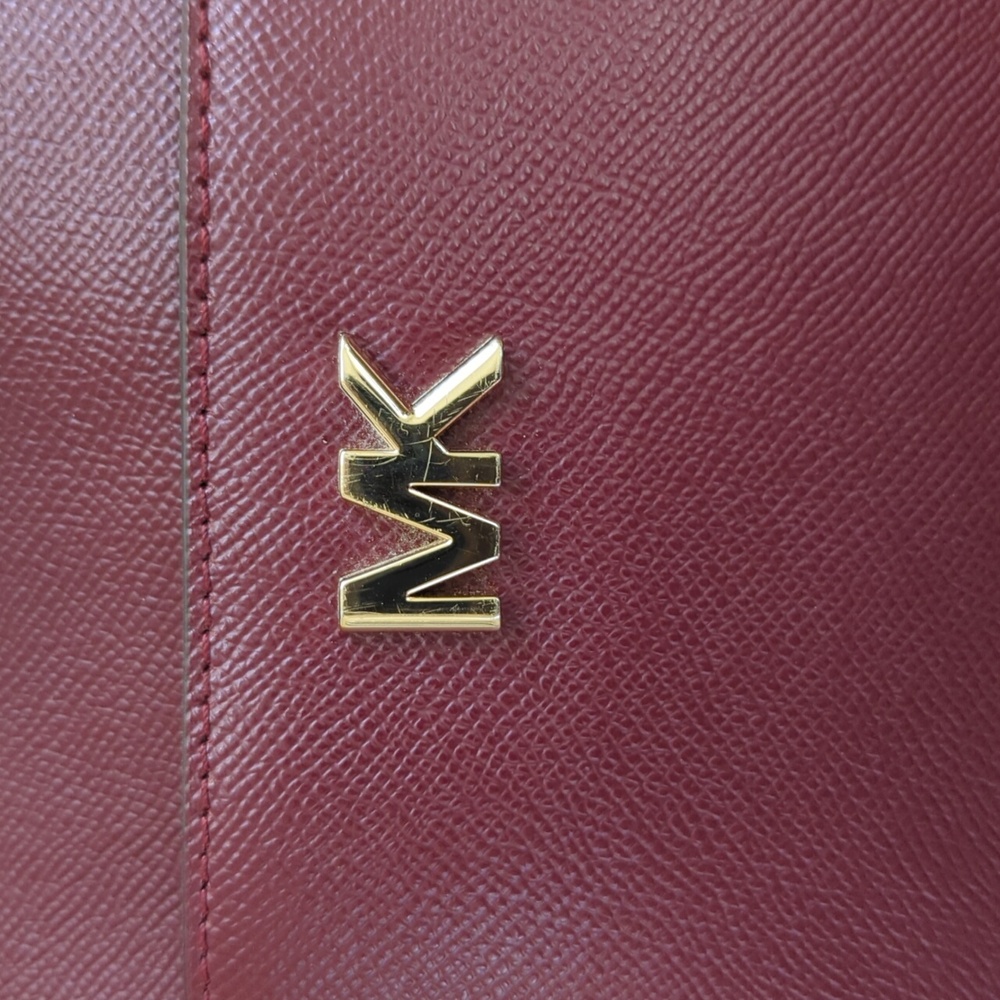 MICHAEL Michael Kors Oxblood Maddie Medium Crossgrain Leather Tote Bag - Picture 3 of 15